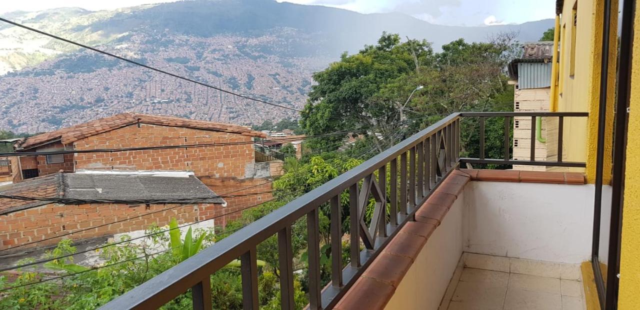 Wonderful House With Views In Medellin-Fiber Optics Appartement Buitenkant foto